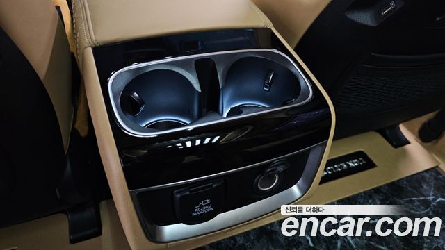 Kia Carnival (IV) Gasoline 9-seater Limousine(Special vehicle) 2021 — фото 35