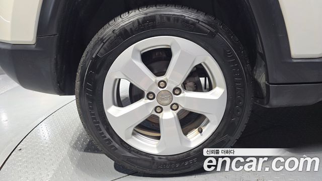 Jeep Compass (II) 2.4 Longitude AWD 2019 — фото 5