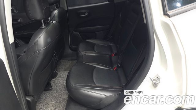 Jeep Compass (II) 2.4 Longitude AWD 2019 — фото 12