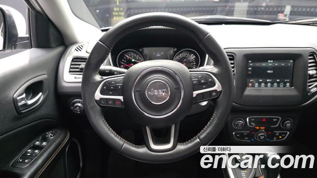 Jeep Compass (II) 2.4 Longitude AWD 2019 — фото 13