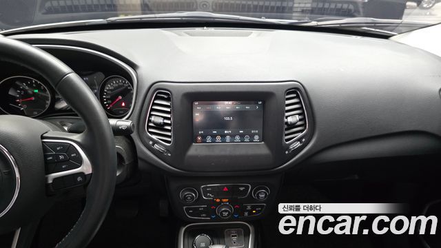 Jeep Compass (II) 2.4 Longitude AWD 2019 — фото 14