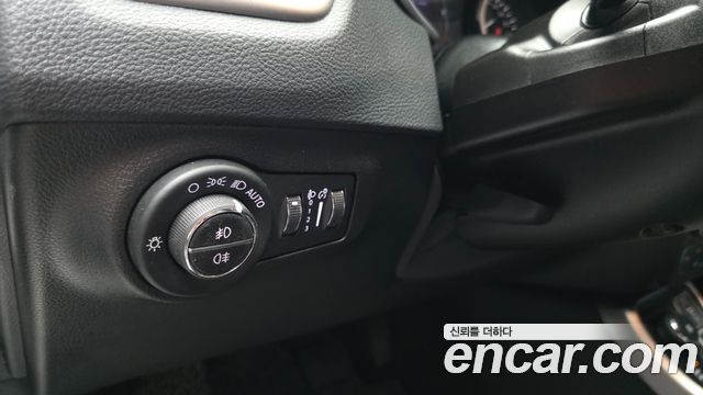 Jeep Compass (II) 2.4 Longitude AWD 2019 — фото 19