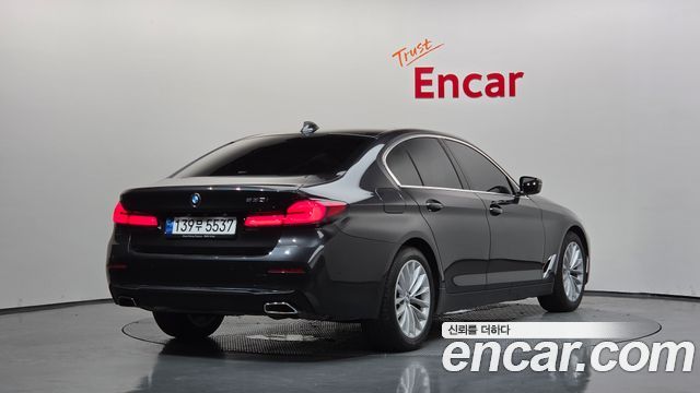BMW 5 Series (G30) 530i Luxury 2022 — фото 2