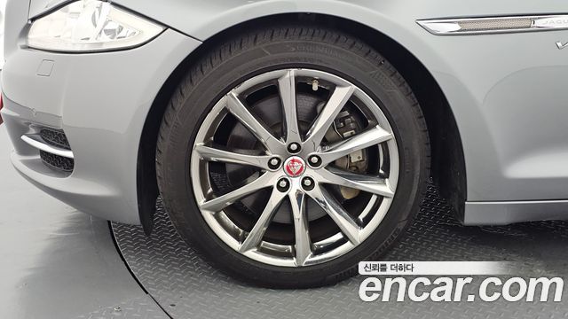 Jaguar XJ 3.0 SC AWD Premium Luxury LWB X351 2015 — фото 5