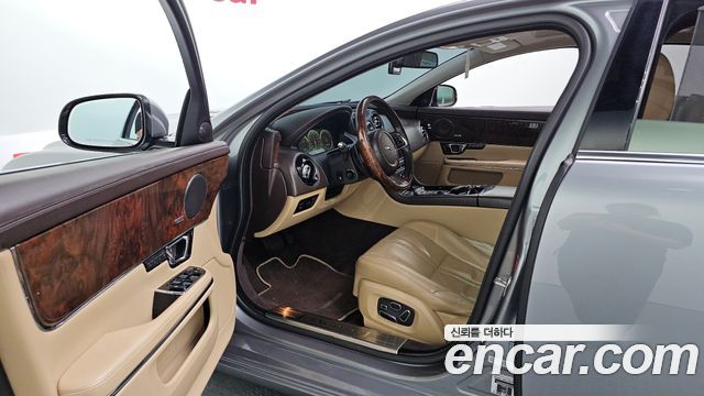 Jaguar XJ 3.0 SC AWD Premium Luxury LWB X351 2015 — фото 10