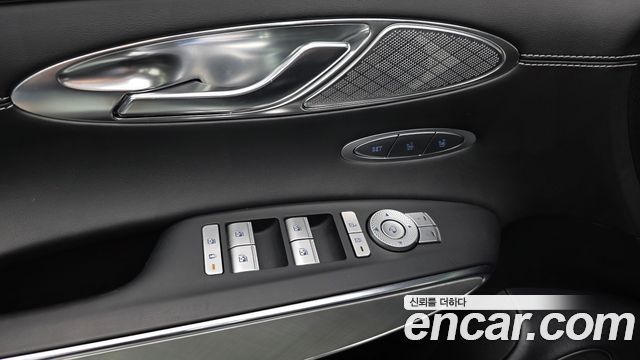 Genesis Electrified (GV70) e-AWD 2022 — фото 20