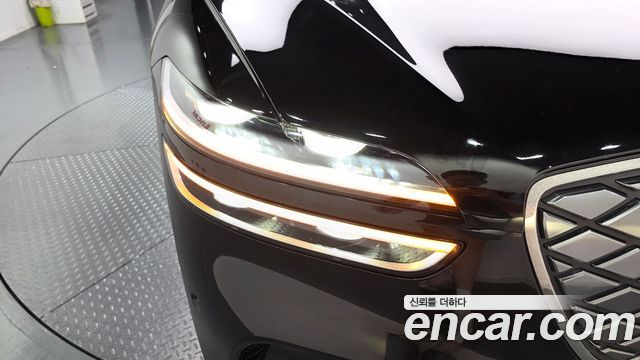Genesis Electrified (GV70) e-AWD 2022 — фото 22