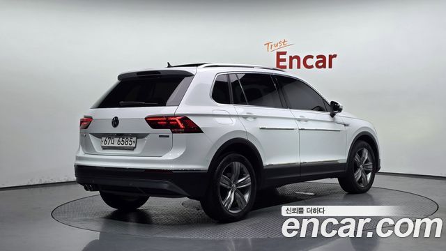 Volkswagen Tiguan (II) 2.0 TDI 4Motion Prestige 2018 — фото 2
