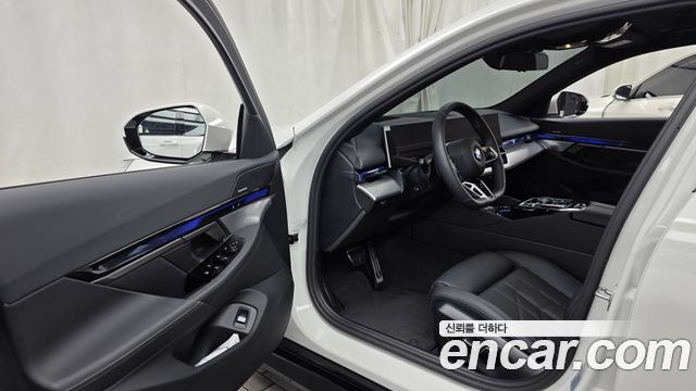 BMW 5 Series (G60) 520i M Sport 2026 — фото 10