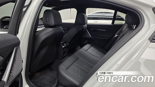 BMW 5 Series (G60) 520i M Sport 2026 — фото 32