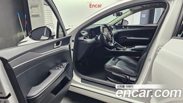 Kia K5 (III) 2.0 LPI(Renter car) Strandard 2023 — фото 10