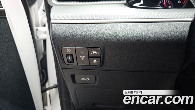 Kia K5 (III) 2.0 LPI(Renter car) Strandard 2023 — фото 17