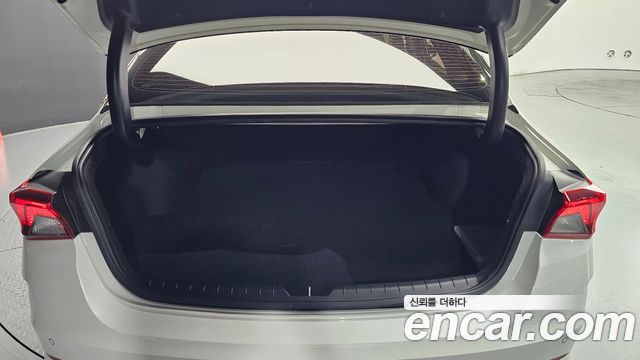 Kia K5 (III) 2.0 LPI(Renter car) Strandard 2023 — фото 20