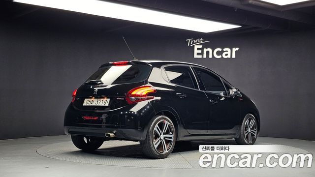 Peugeot 208 1.6 BlueHDi GT Line 5door 2019 — фото 2