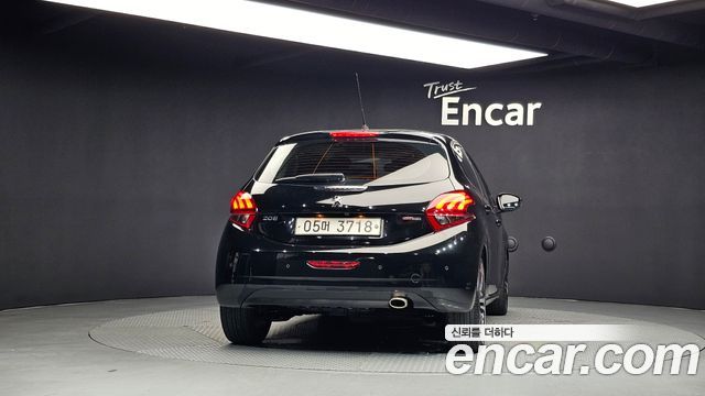 Peugeot 208 1.6 BlueHDi GT Line 5door 2019 — фото 4