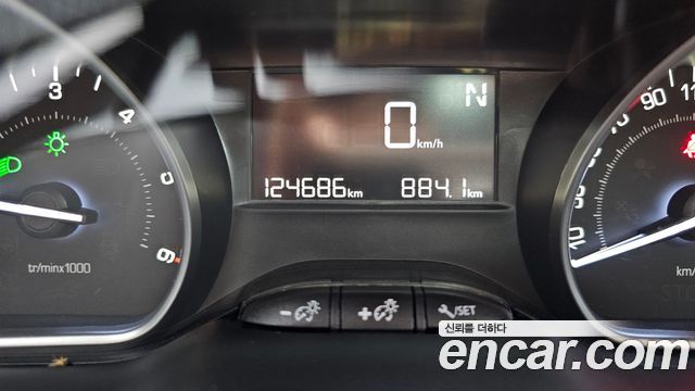 Peugeot 208 1.6 BlueHDi GT Line 5door 2019 — фото 8
