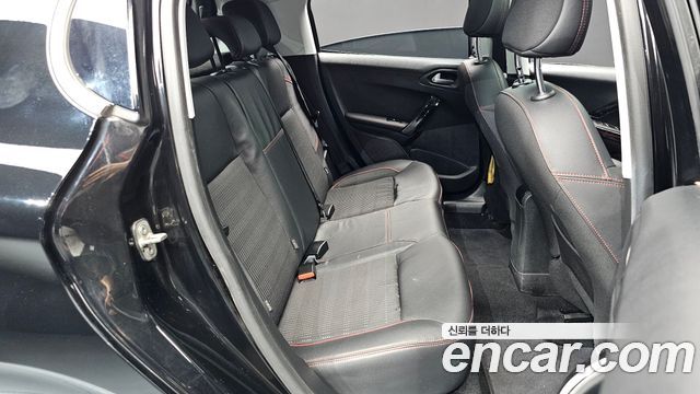 Peugeot 208 1.6 BlueHDi GT Line 5door 2019 — фото 11