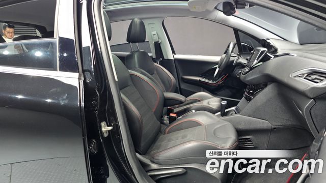 Peugeot 208 1.6 BlueHDi GT Line 5door 2019 — фото 12