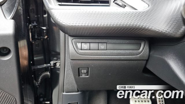 Peugeot 208 1.6 BlueHDi GT Line 5door 2019 — фото 17