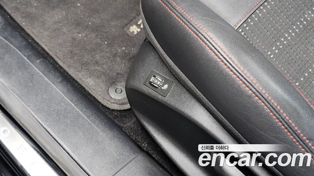Peugeot 208 1.6 BlueHDi GT Line 5door 2019 — фото 18