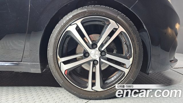 Peugeot 208 1.6 BlueHDi GT Line 5door 2019 — фото 21