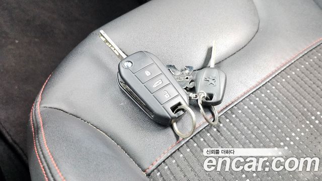 Peugeot 208 1.6 BlueHDi GT Line 5door 2019 — фото 30