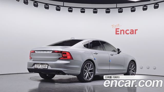 Volvo S90 D5 AWD Momentum 2017 — фото 2