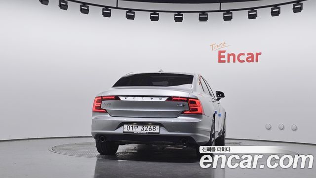 Volvo S90 D5 AWD Momentum 2017 — фото 4