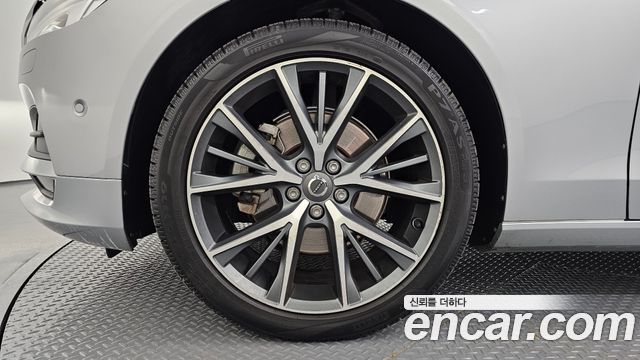 Volvo S90 D5 AWD Momentum 2017 — фото 5