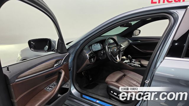 BMW 5 Series (G30) 520d xDrive M Sport Package Plus 2018 — фото 10