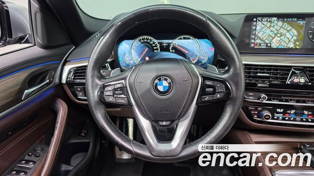 BMW 5 Series (G30) 520d xDrive M Sport Package Plus 2018 — фото 17