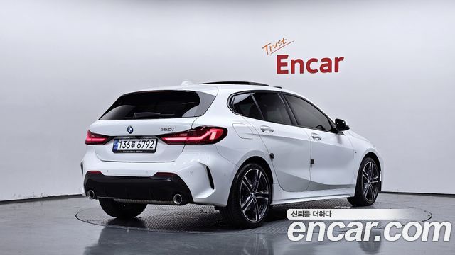 BMW 1 Series (F40) 120i M Sports 2023 — фото 2