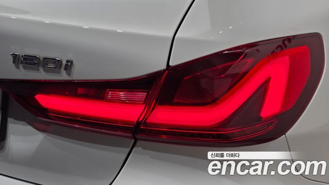 BMW 1 Series (F40) 120i M Sports 2023 — фото 23