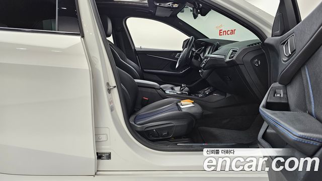 BMW 1 Series (F40) 120i M Sports 2023 — фото 26