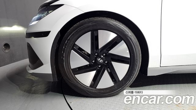 Hyundai Ioniq 6 Long Range Exclusive + 2023 — фото 5