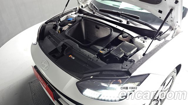 Hyundai Ioniq 6 Long Range Exclusive + 2023 — фото 6