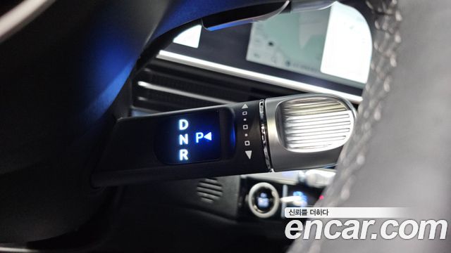 Hyundai Ioniq 6 Long Range Exclusive + 2023 — фото 9