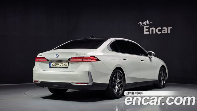 BMW 5 Series (G60) 530i xDrive 2024 — фото 2