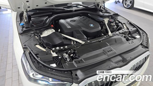 BMW 5 Series (G60) 530i xDrive 2024 — фото 6
