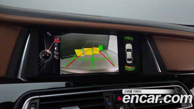 BMW 7 Series (F01) 740d xDrive Individual 2015 — фото 16