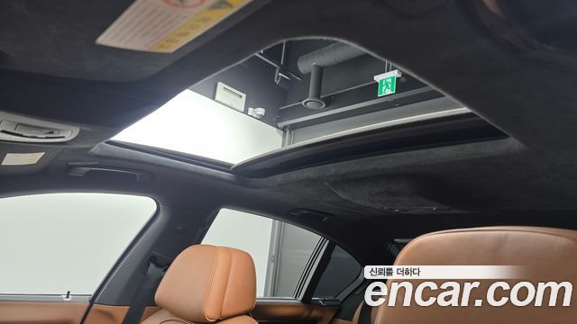 BMW 7 Series (F01) 740d xDrive Individual 2015 — фото 19