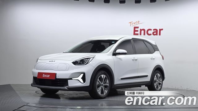 Kia Niro Plus Earth 2023 — фото 1