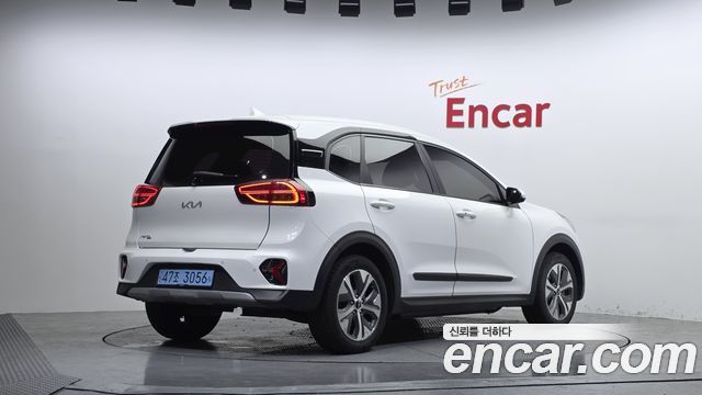 Kia Niro Plus Earth 2023 — фото 2