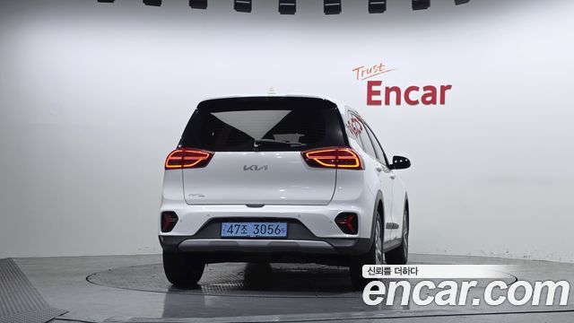 Kia Niro Plus Earth 2023 — фото 4