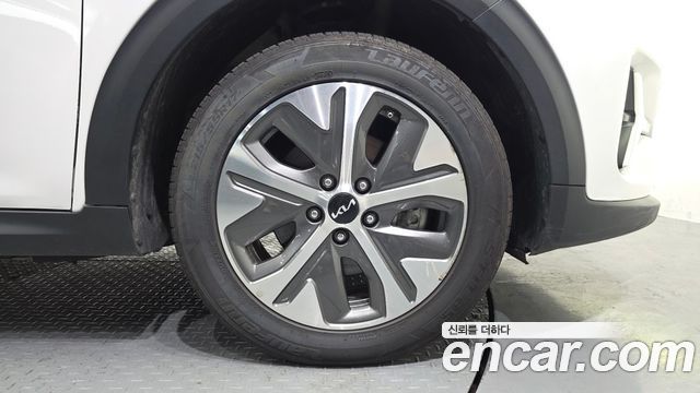 Kia Niro Plus Earth 2023 — фото 5