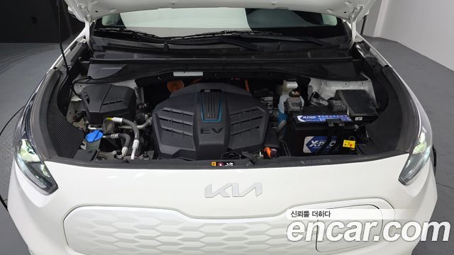 Kia Niro Plus Earth 2023 — фото 6