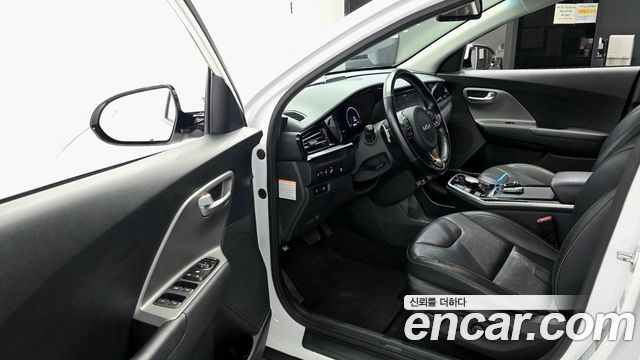 Kia Niro Plus Earth 2023 — фото 10