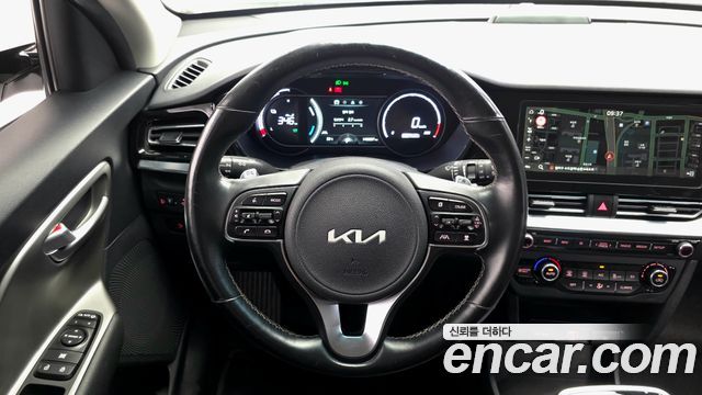 Kia Niro Plus Earth 2023 — фото 13