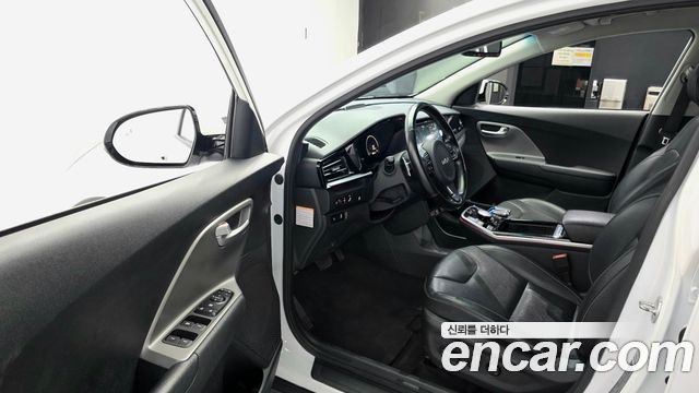 Kia Niro Plus Earth 2023 — фото 10