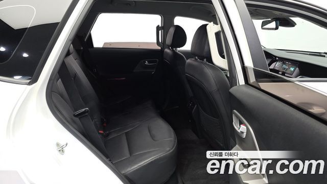 Kia Niro Plus Earth 2023 — фото 11